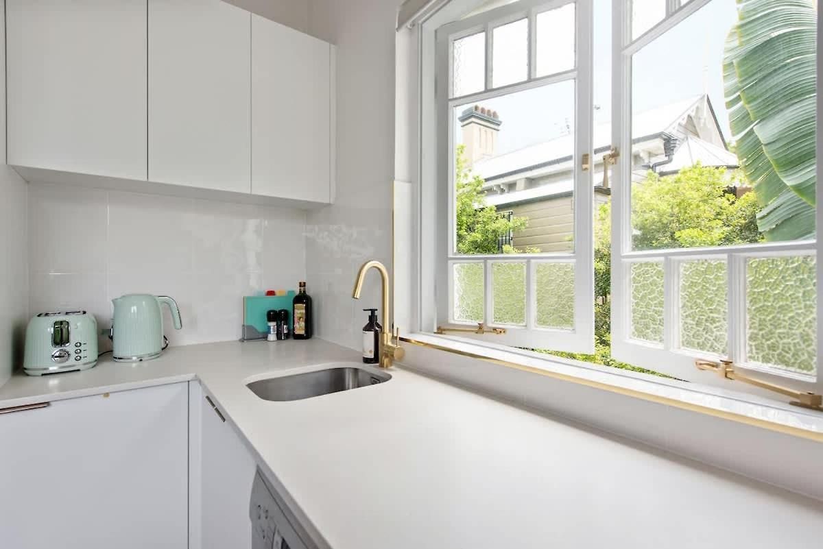 Art Deco With Modern Twist 1bed-1bath-1car-new Farm Apartment Brisbane