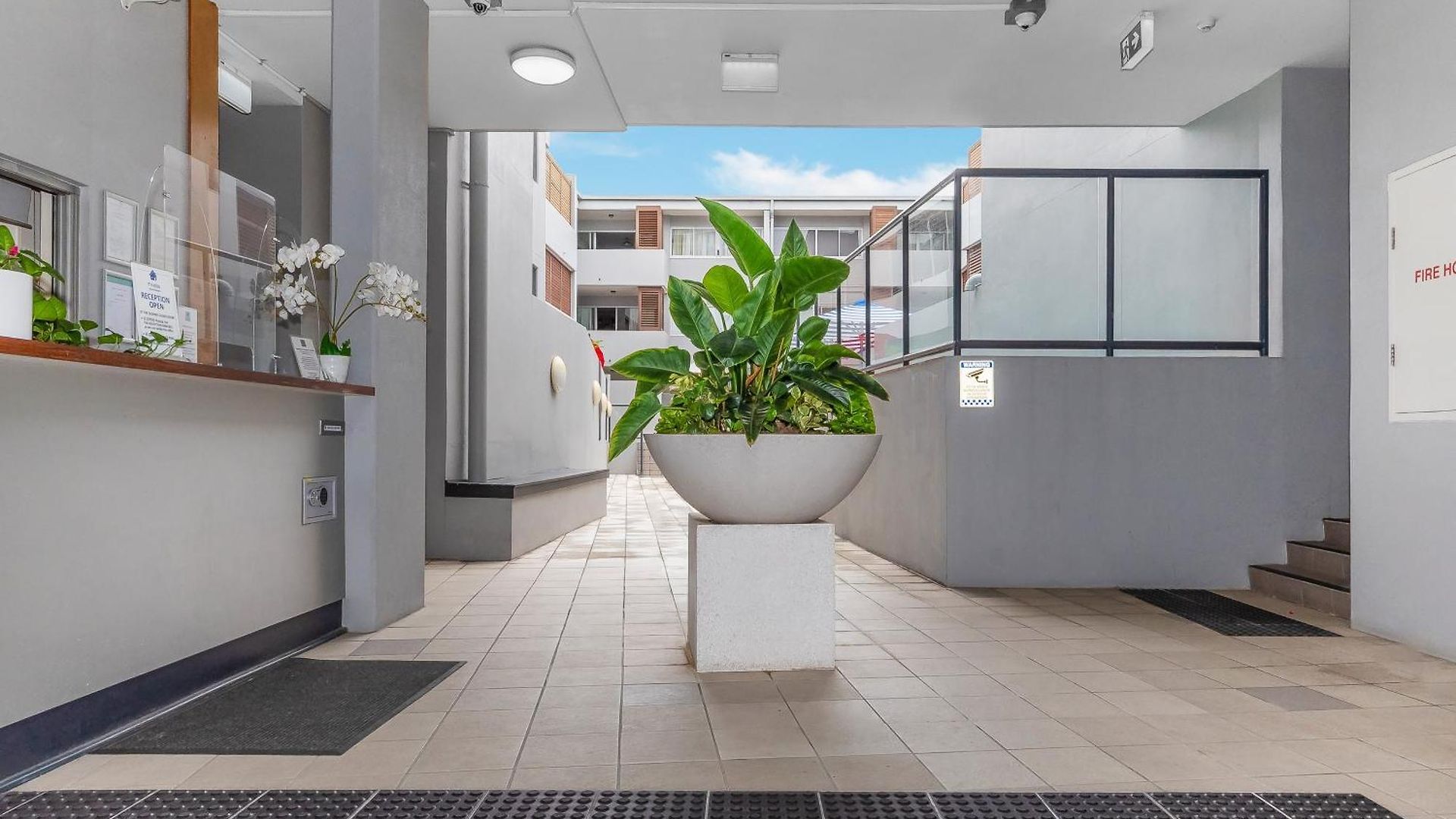 Huge Courtyard With Free Parking - Walk To Hsw, St And Valley Mall Brisbane