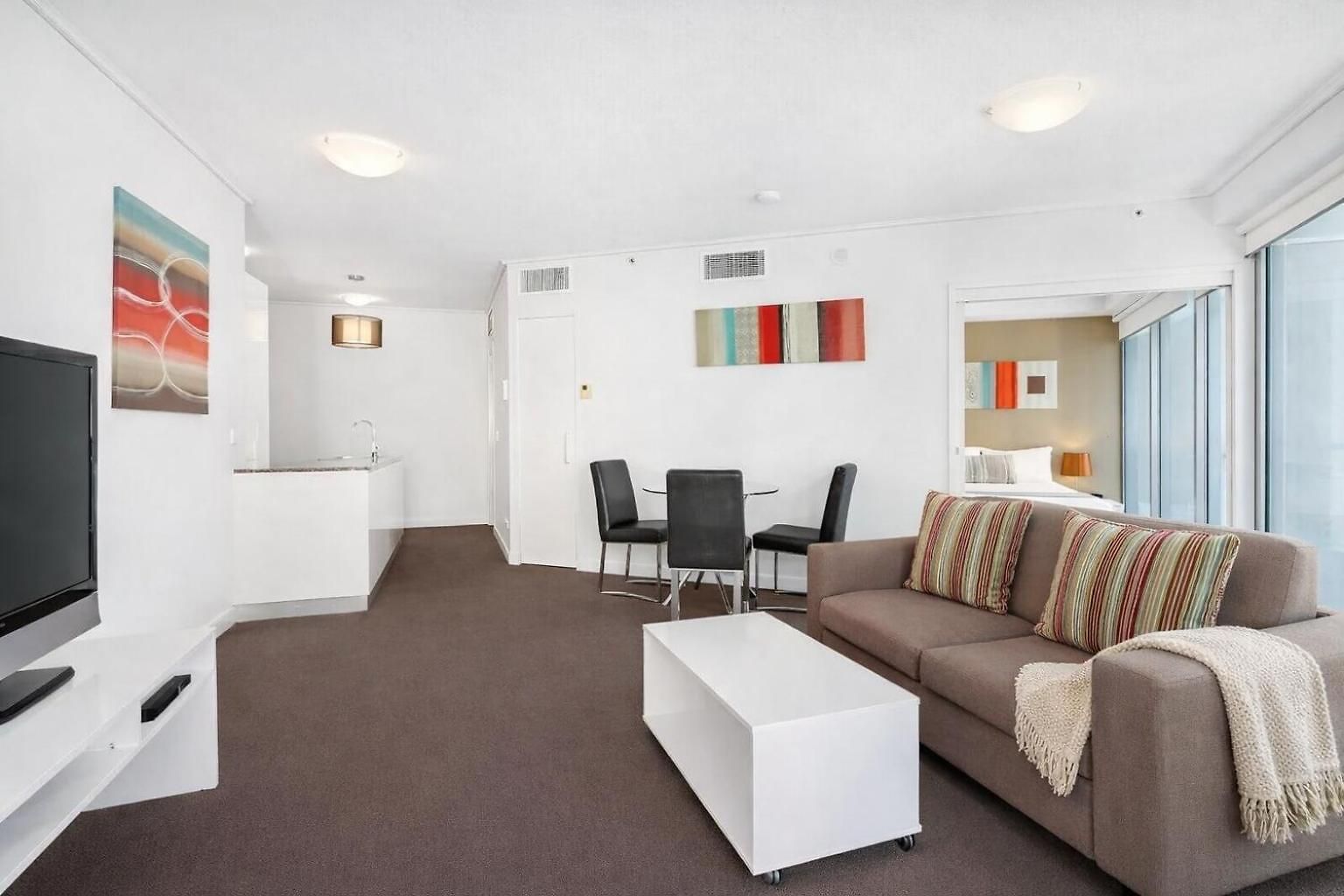 Cbd With Amenities Apartment *