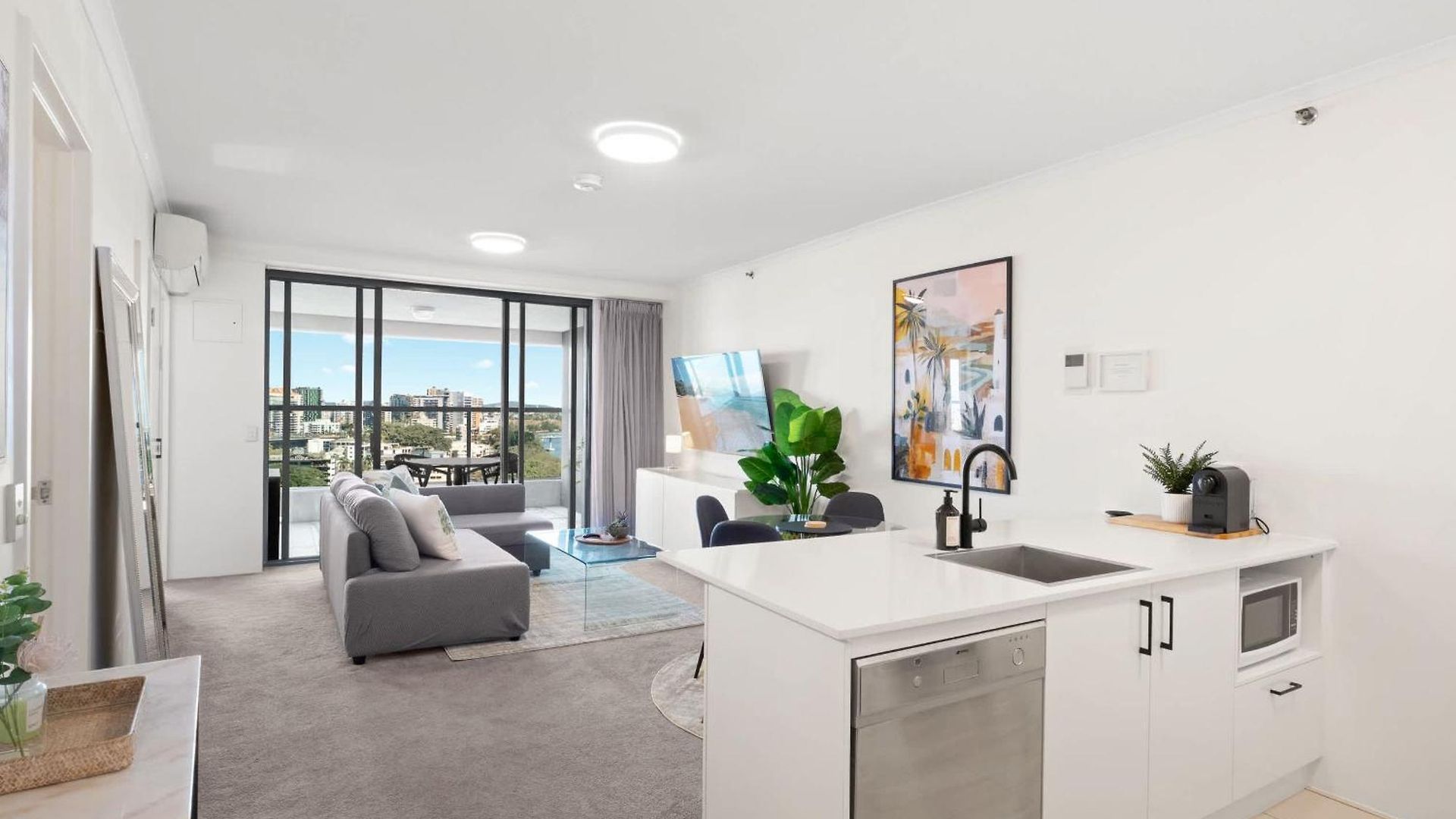 Oasis 2bed-1bath-1car-views Apartment Brisbane