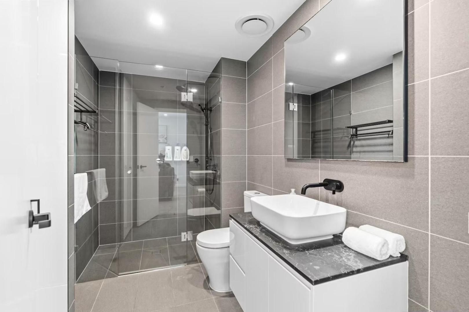 Luxury High-floor 1br Retreat With Balcony * Brisbane