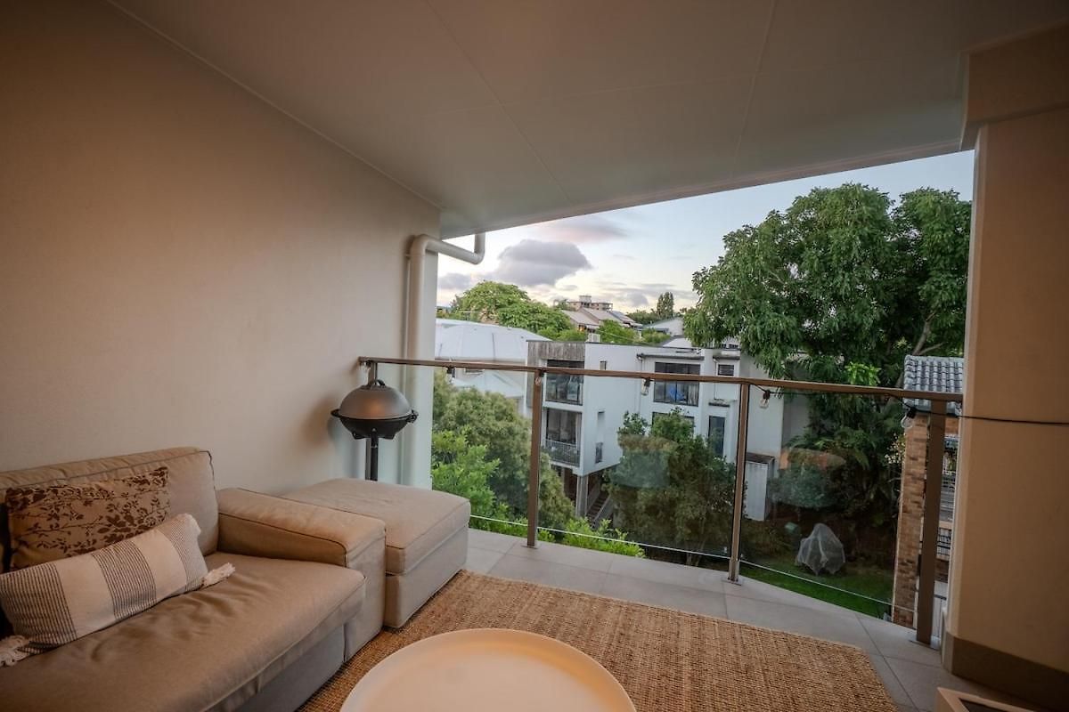 Sleeps 8 Near Uq 10 Mins Cbd Dual Living Brisbane