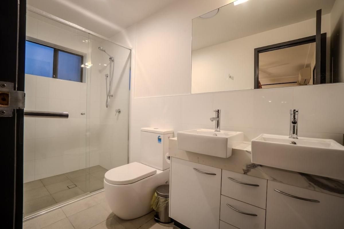 Apartment Sleeps 8 Near Uq 10 Mins Cbd Dual Living Brisbane