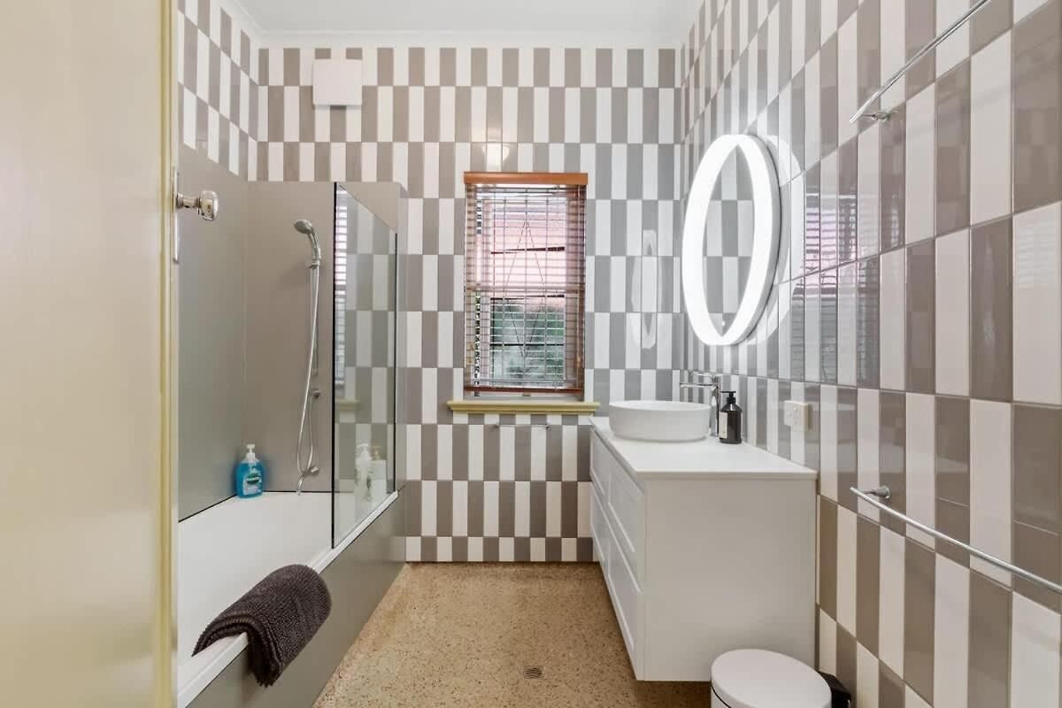 Art Deco Elegance In New Farm