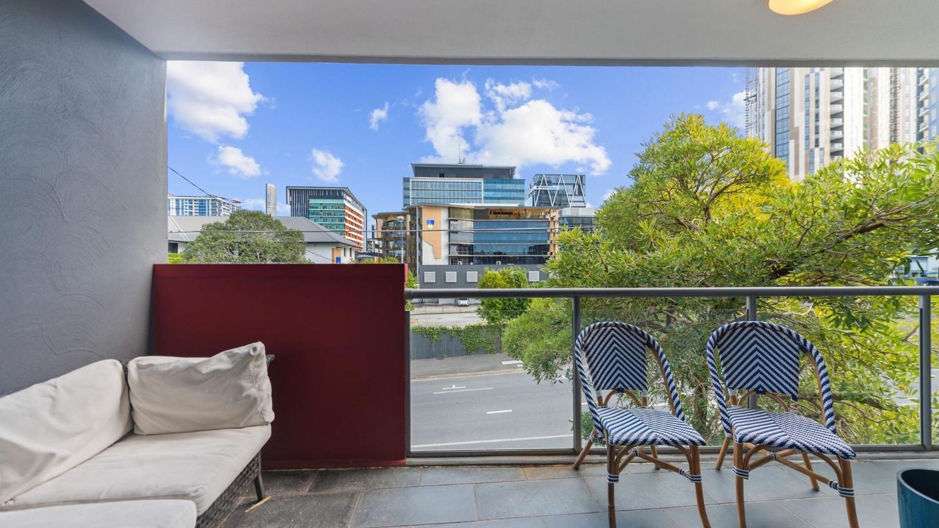 Stylish Bowen Hills Near Centre Apartment *