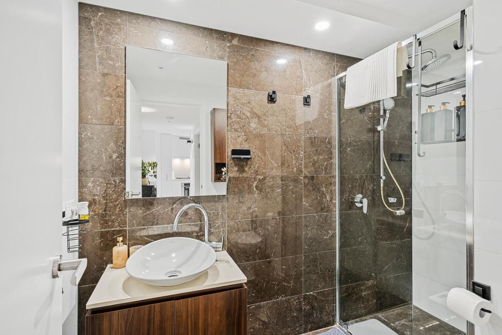 Skytower Level 53 Free Parking Sleeps 5 Cbd Apartment
