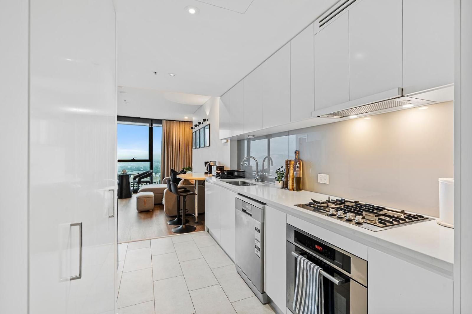 Skytower Level 53 Free Parking Sleeps 5 Cbd Apartment