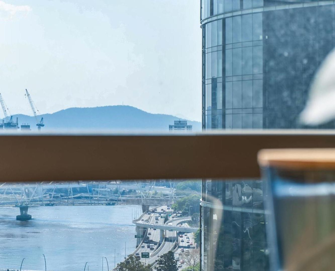 Queens Wharf Charm W/ Balcony Views - Lv 15 - Apartment *