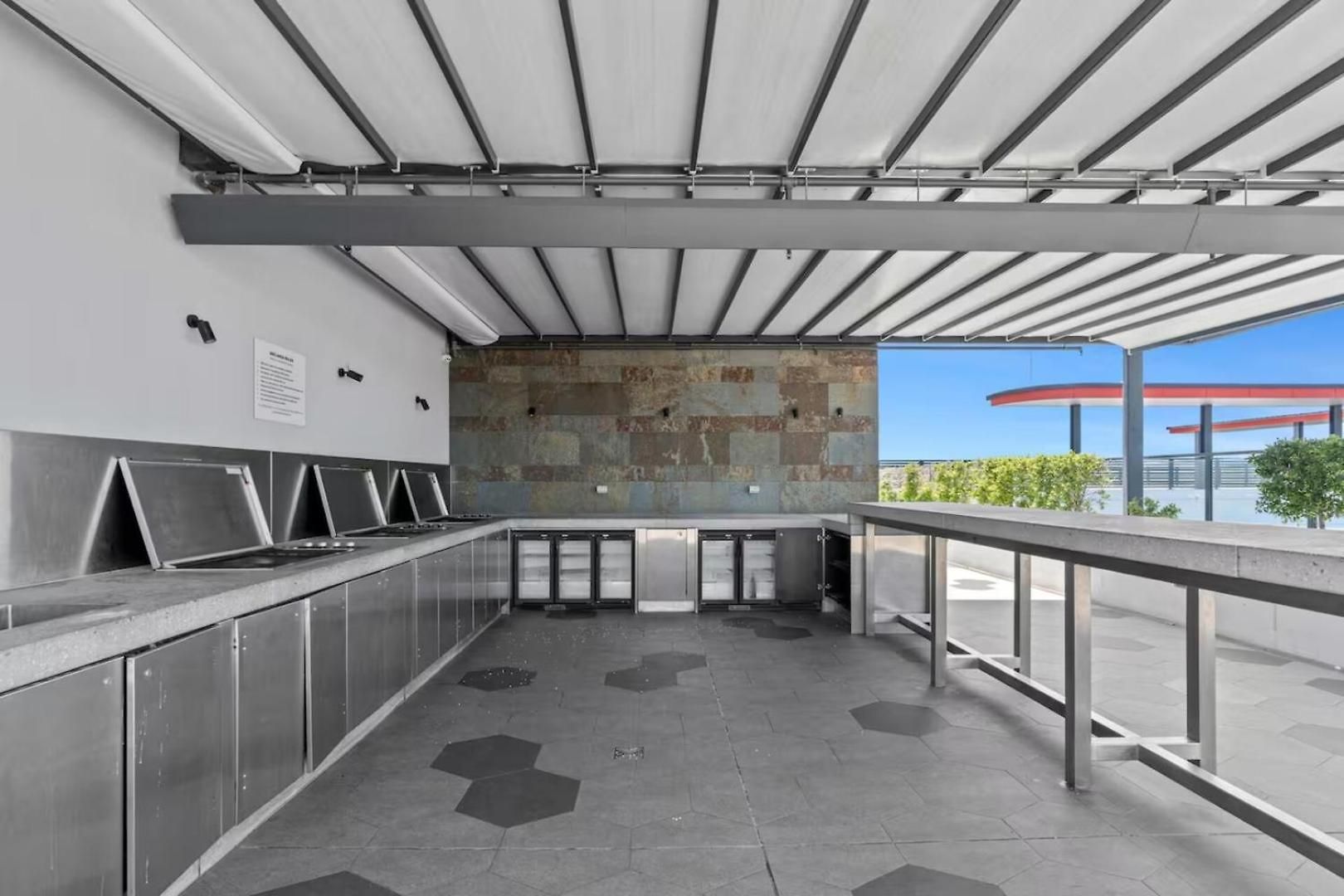 Luxury High-floor 1br Retreat With Balcony Apartment *