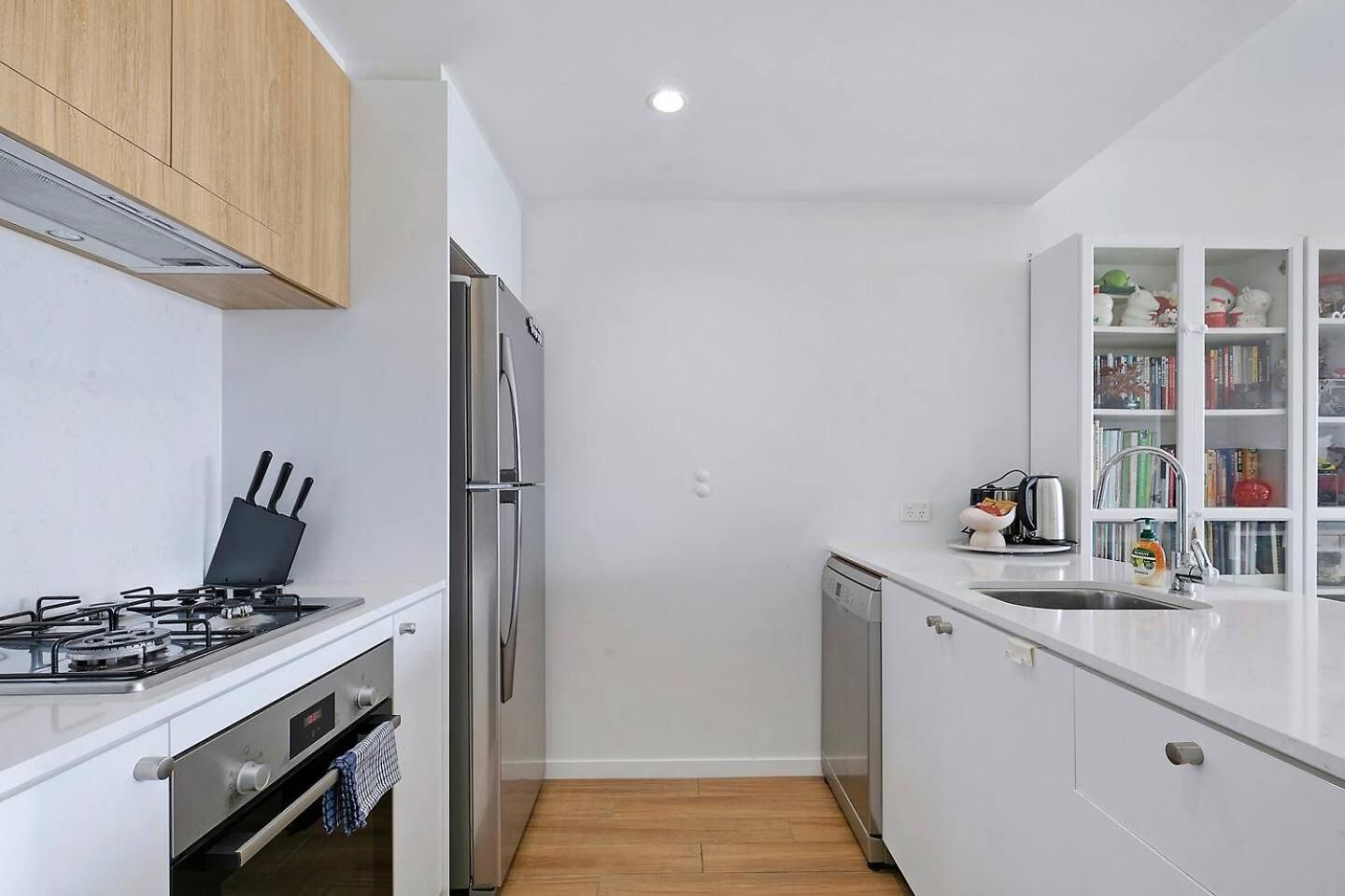 Windward - Inner-city Skyline With Pool Access Apartment *