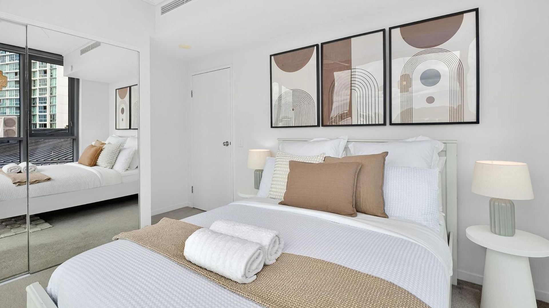 Apartment Portside Luxe Retreat 2br Free Parking & Pool Brisbane