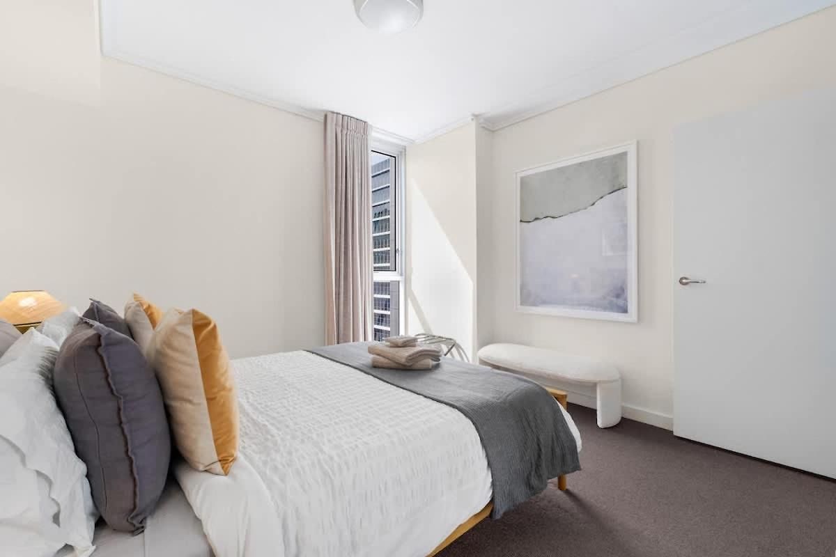 Escape 2bed-2bath-1car-pool-views - Cbd