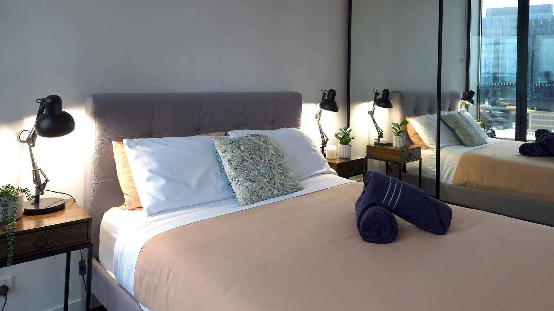 Alfred Street Retreat - 2Br With Parking A Pool & Gym *