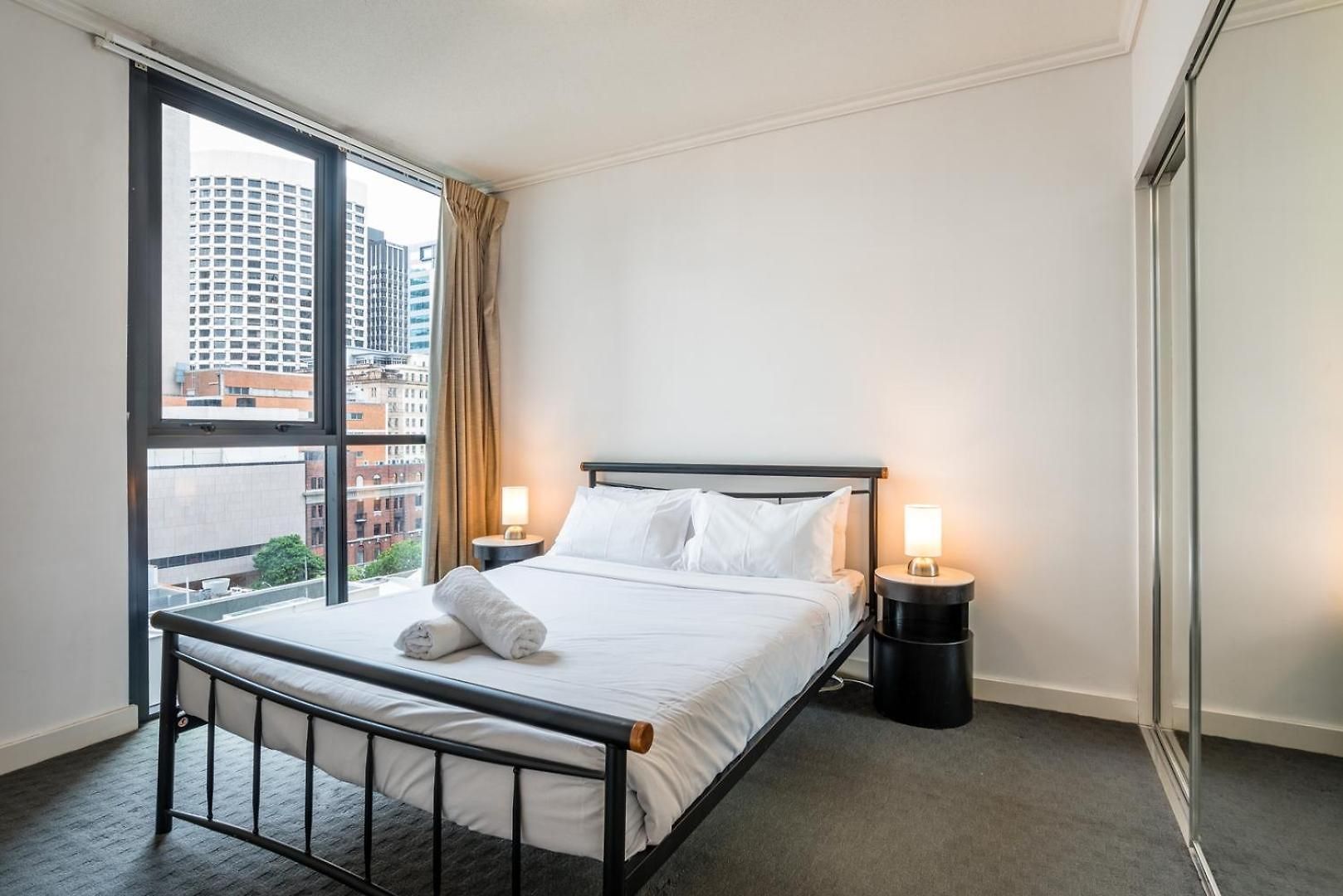 Modern 2br In Cbd | Pool | Gym | Parking Apartment Brisbane