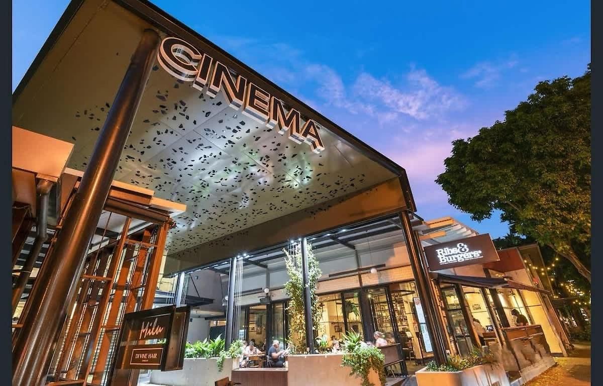 Art Deco Elegance In New Farm * Brisbane