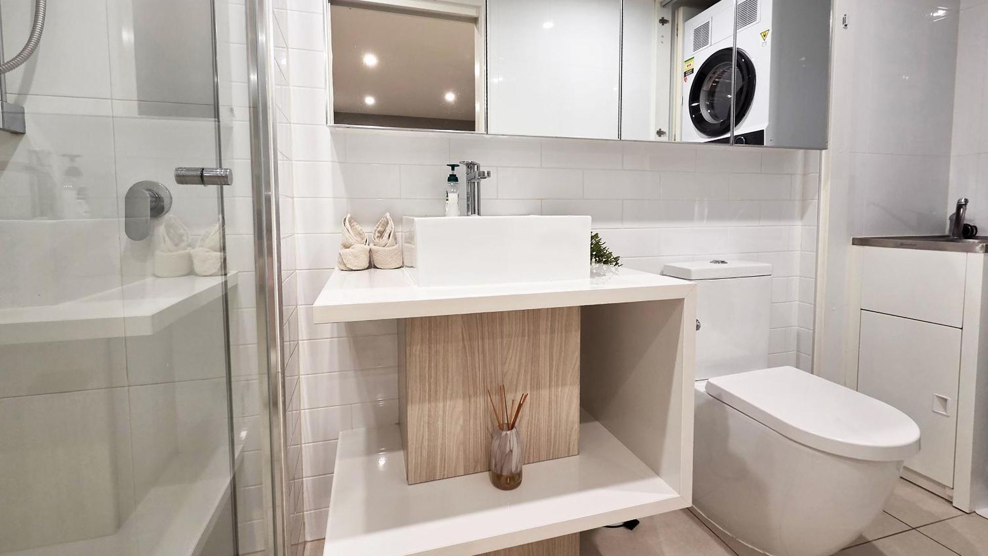 Portside Wharf Retreat With 1 - Bedroom King Bed Apartment Brisbane