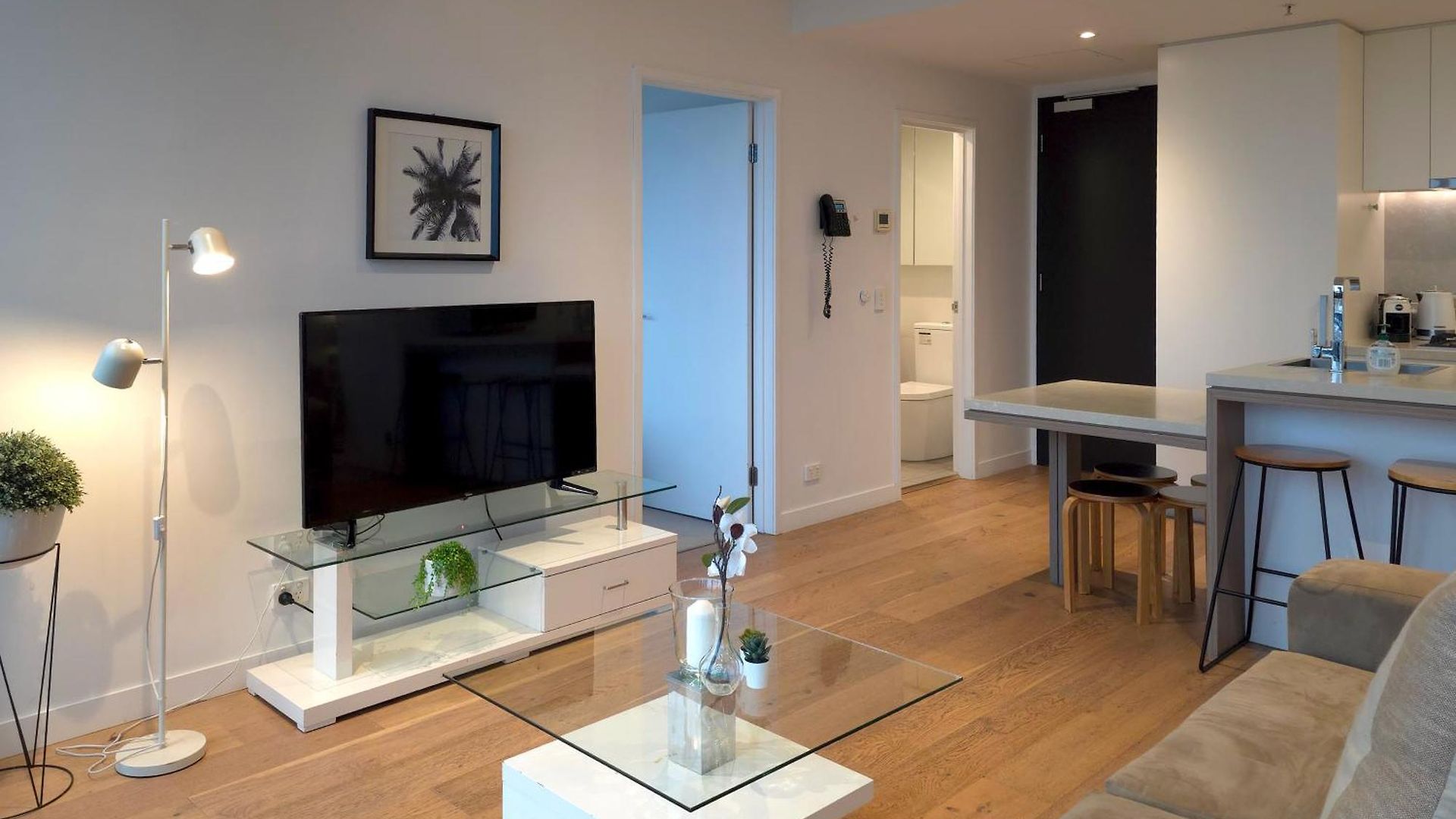 Alfred Street Retreat - 2Br With Parking A Pool & Gym