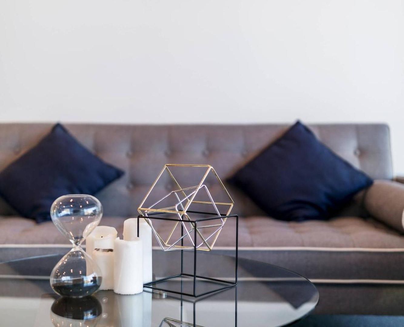 Stylish 2br With Water Views In South Apartment *