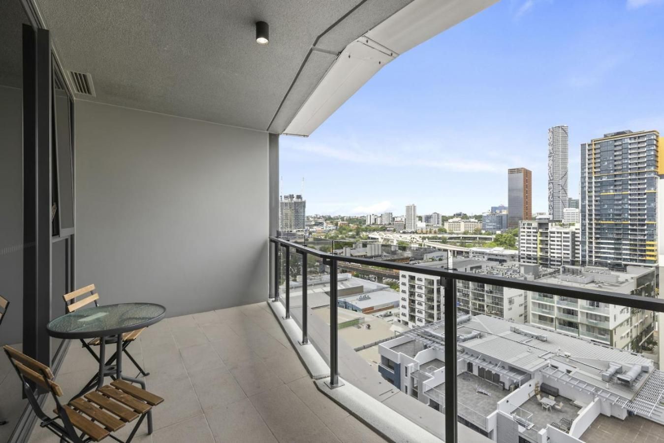 Big And Modern 3br Southbank Apartment *