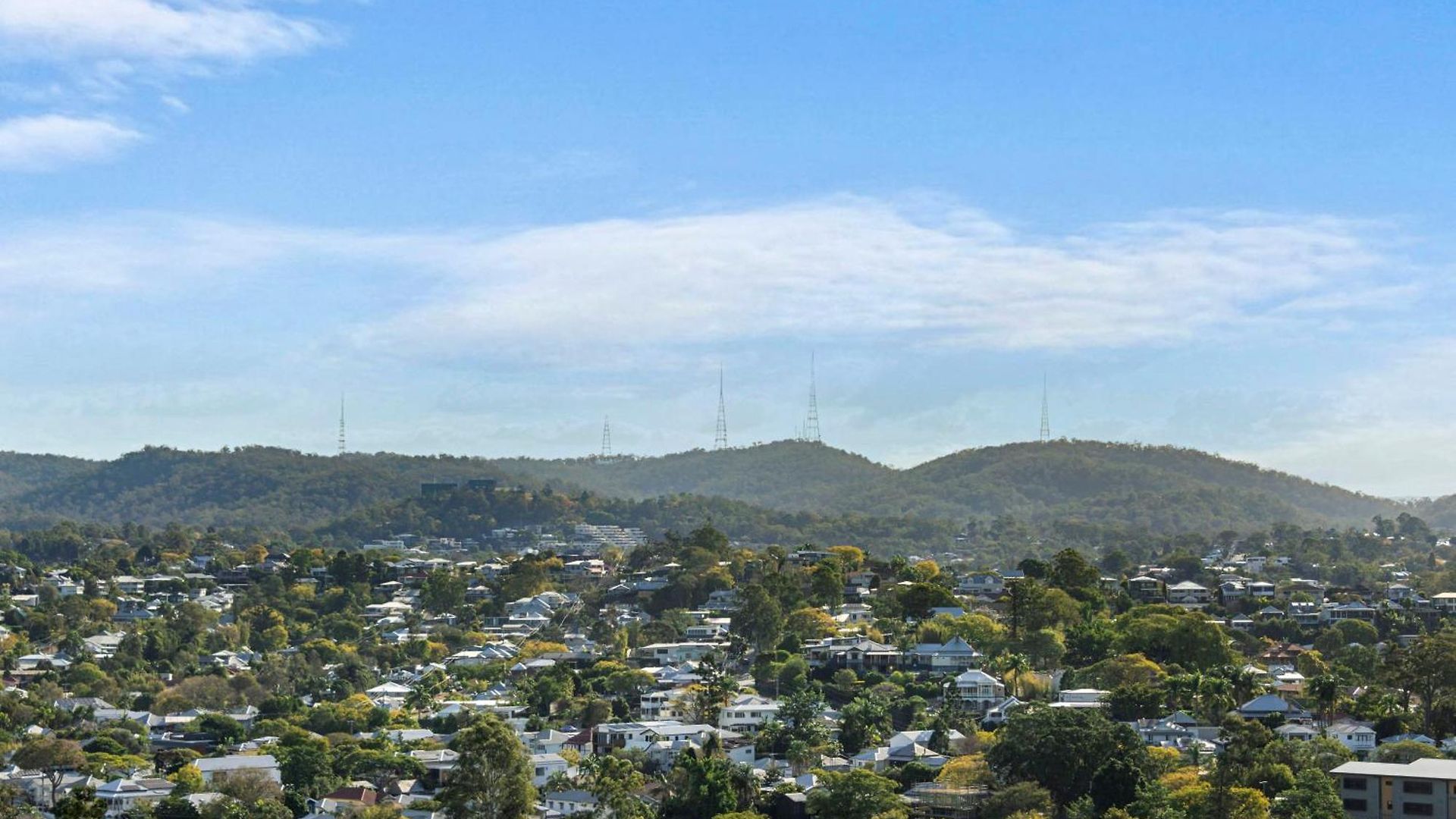 Spacious 3br Near Stadium W Views, Pool And Car Park Apartment