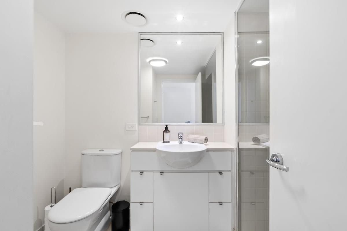 Escape 2bed-2bath-1car-pool-views - Cbd * Brisbane