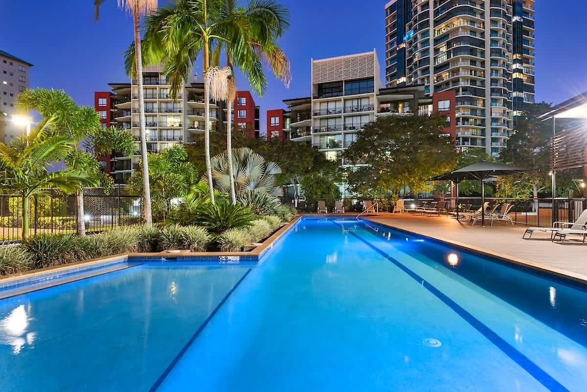 Hideaway - Pool Gym Bbq Tennis Court Apartment