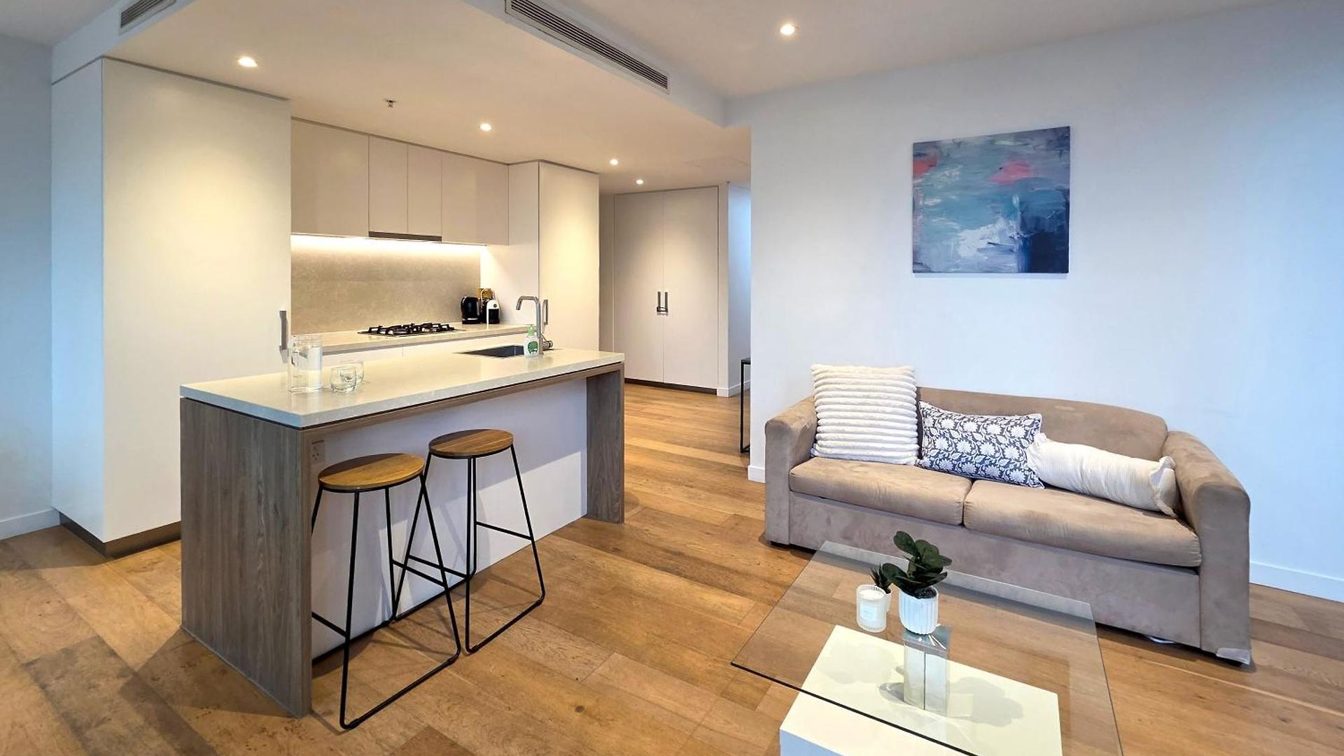 Valley Hideaway It Is A Private 2br With Pool And Gym Brisbane