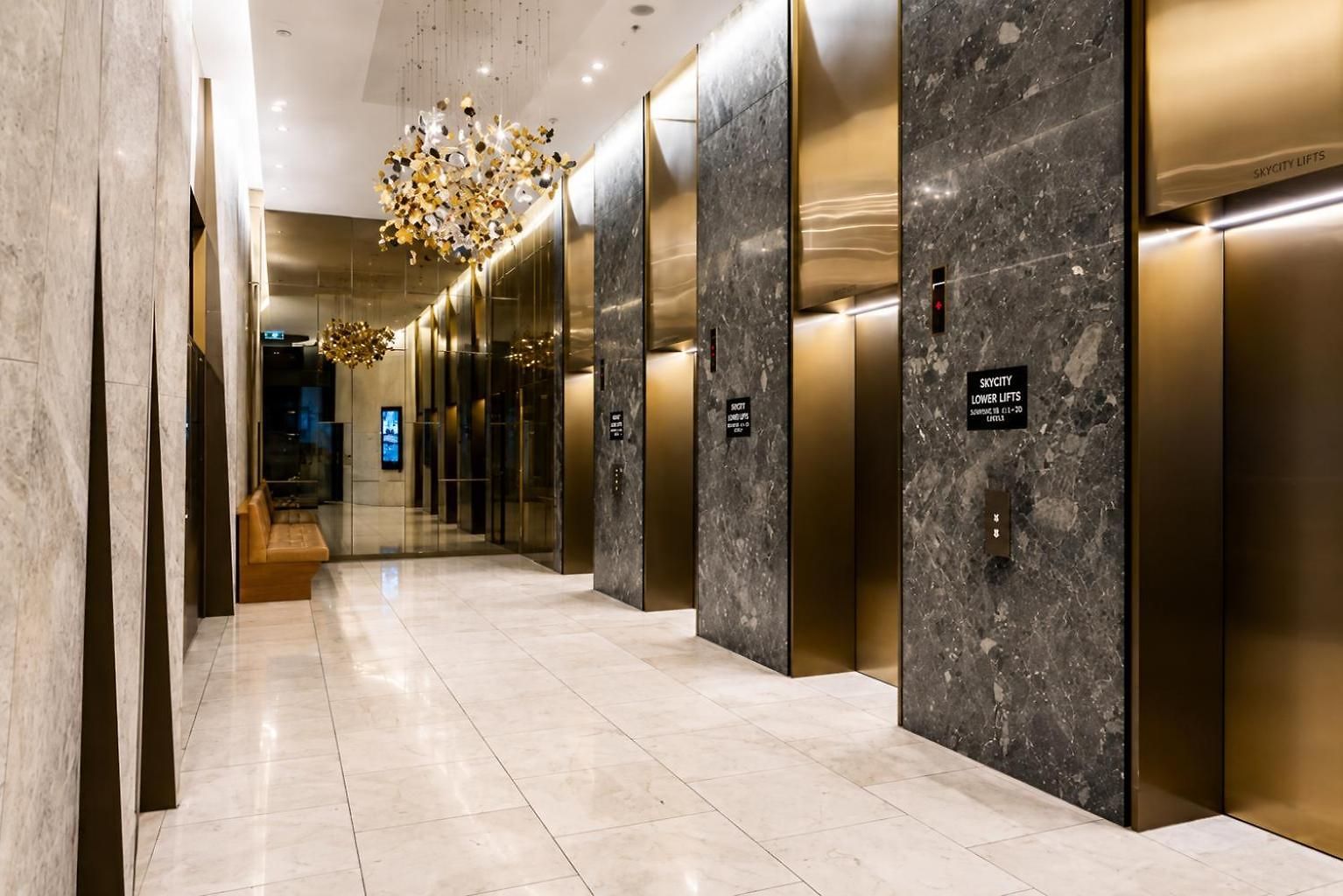 Skytower Level 53 Free Parking Sleeps 5 Cbd Brisbane