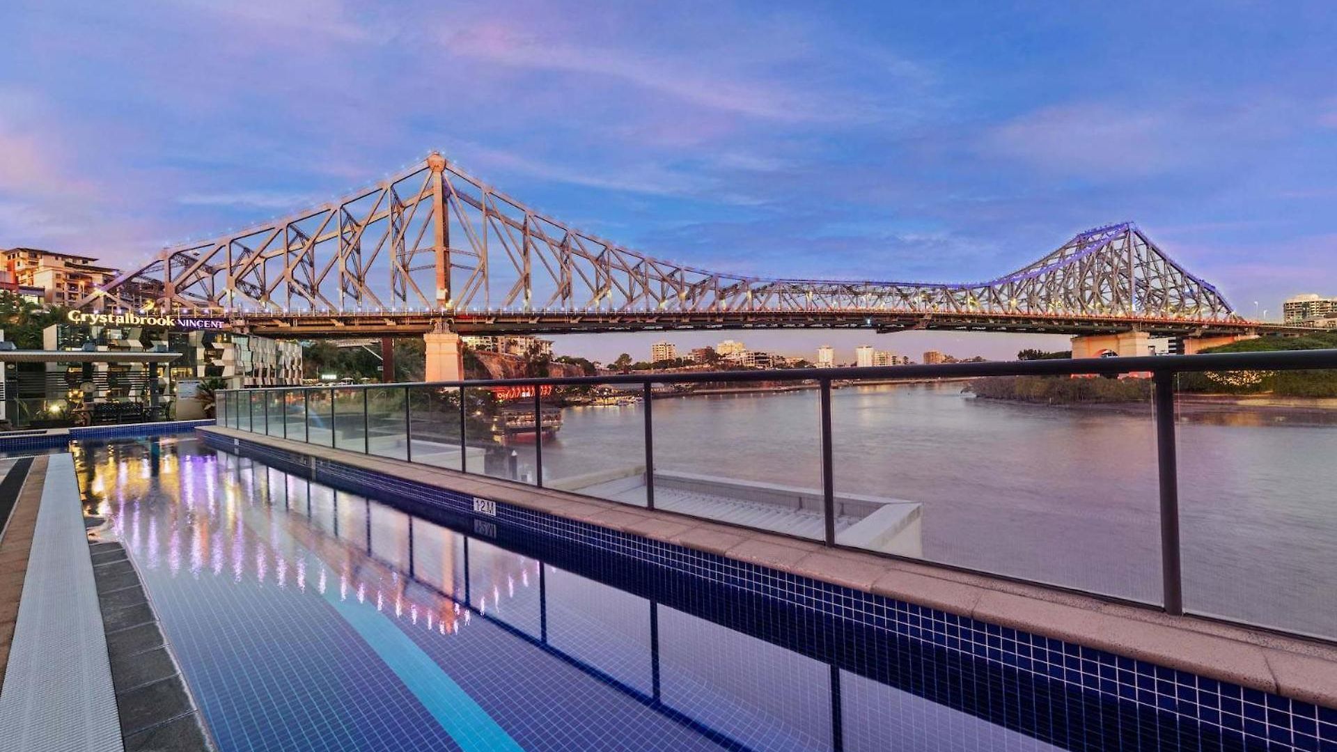 Oasis 2bed-1bath-1car-views Apartment *