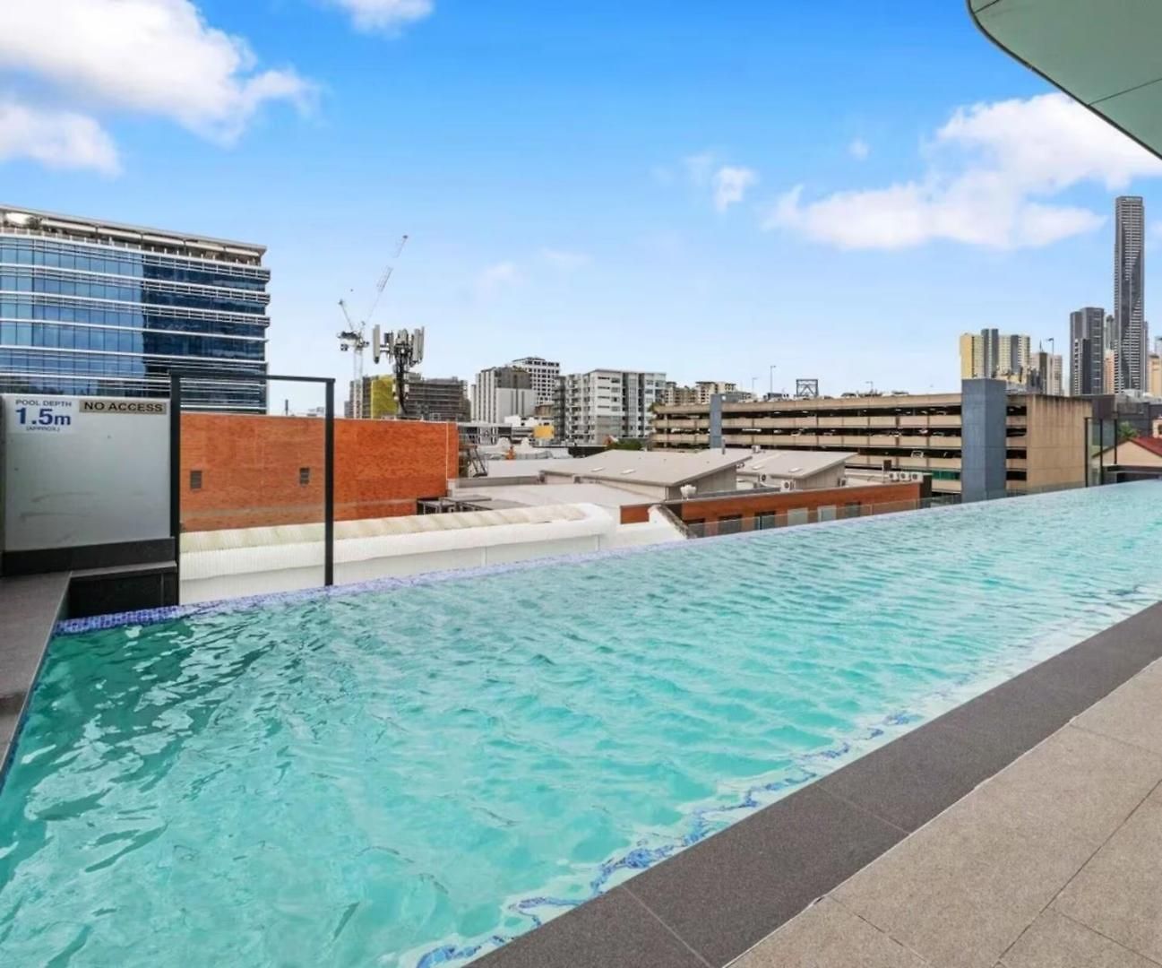 Luxury High-floor 1br Retreat With Balcony Apartment Brisbane