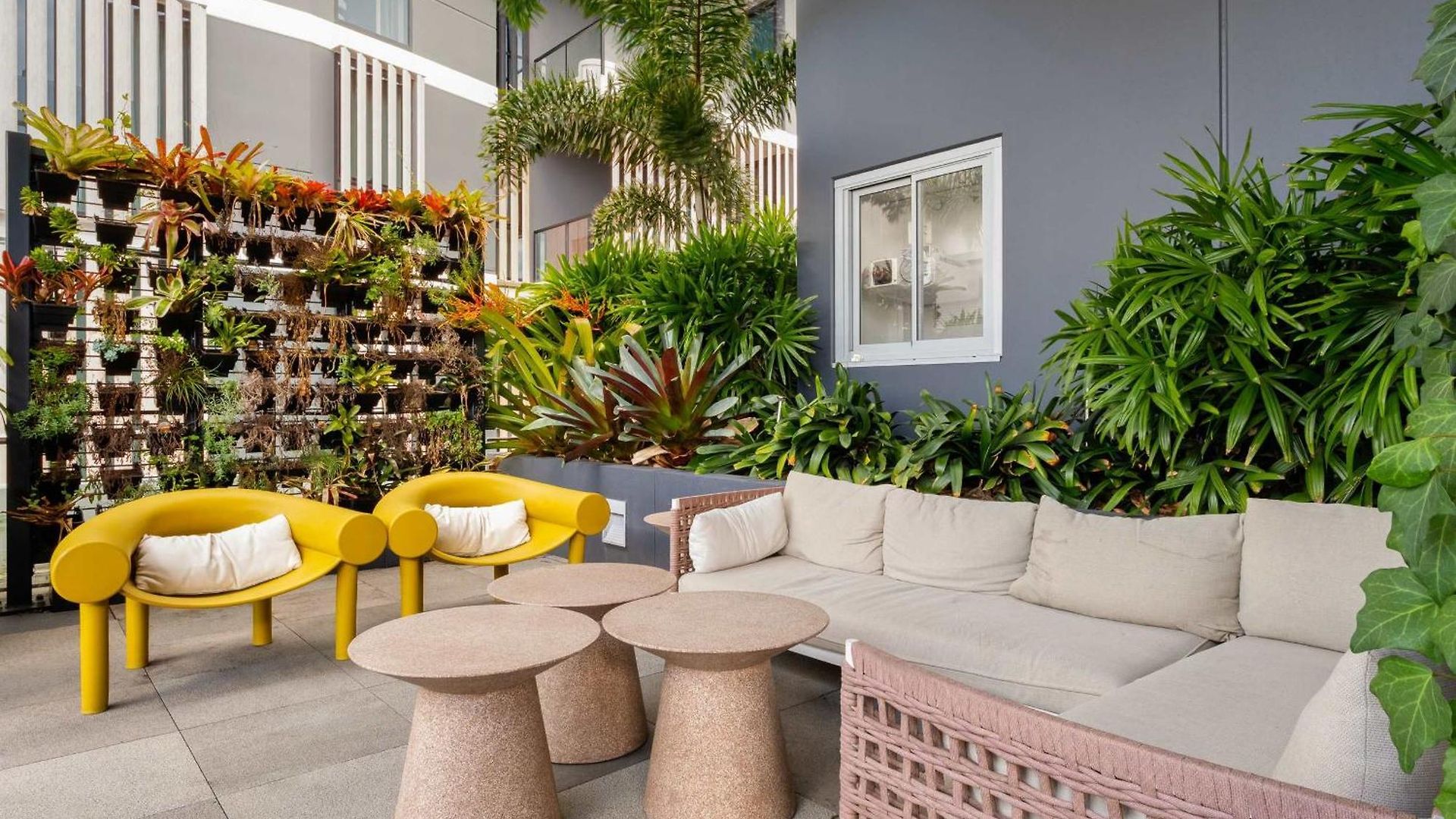 Fab! Skyline Cbd Views Over South Bank Apartment *