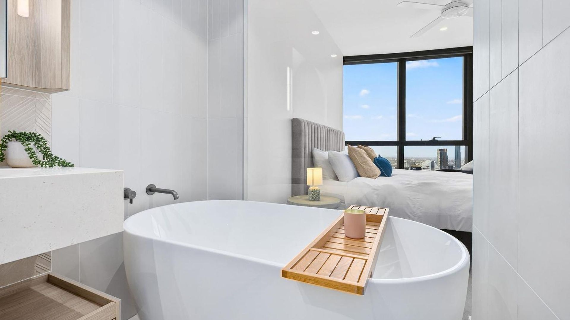 3 Bedroom Luxury In The Sky Brisbane