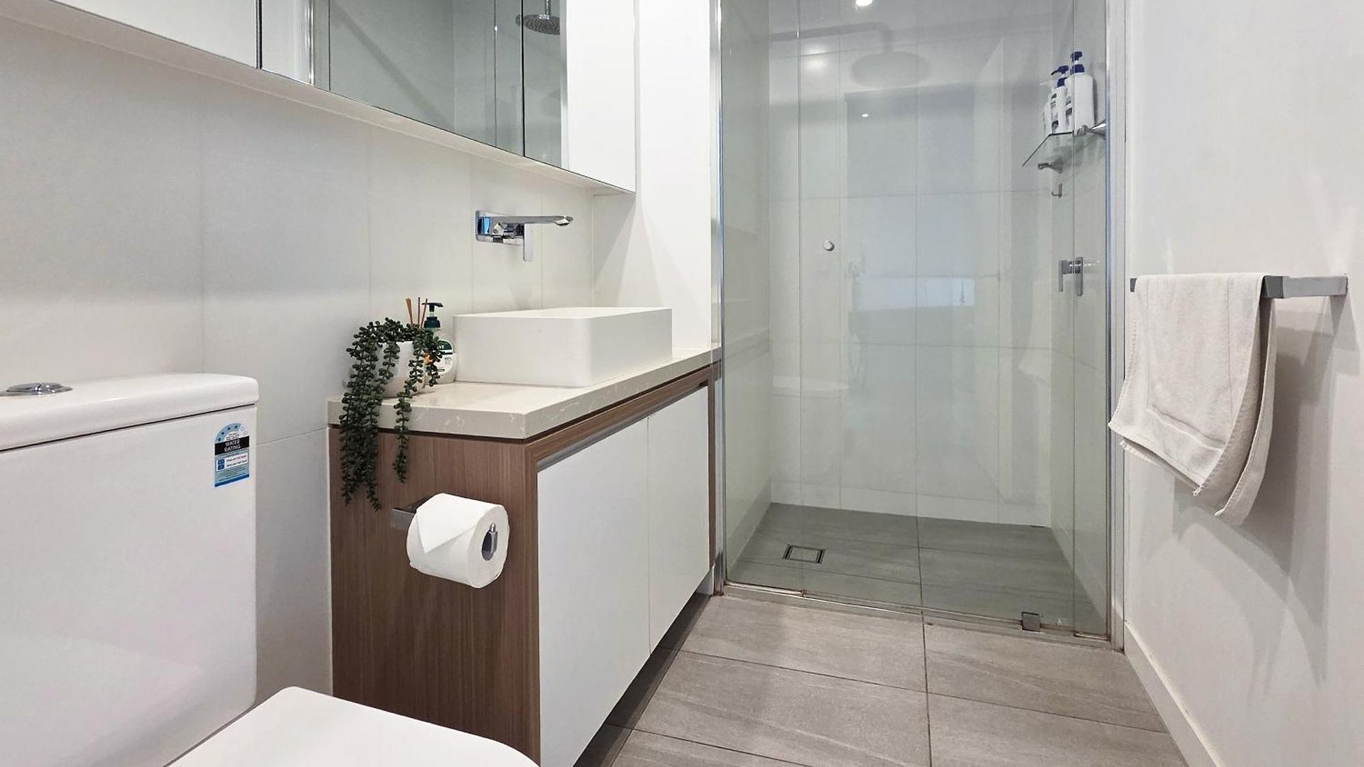 Valley Hideaway It Is A Private 2br With Pool And Gym Apartment *