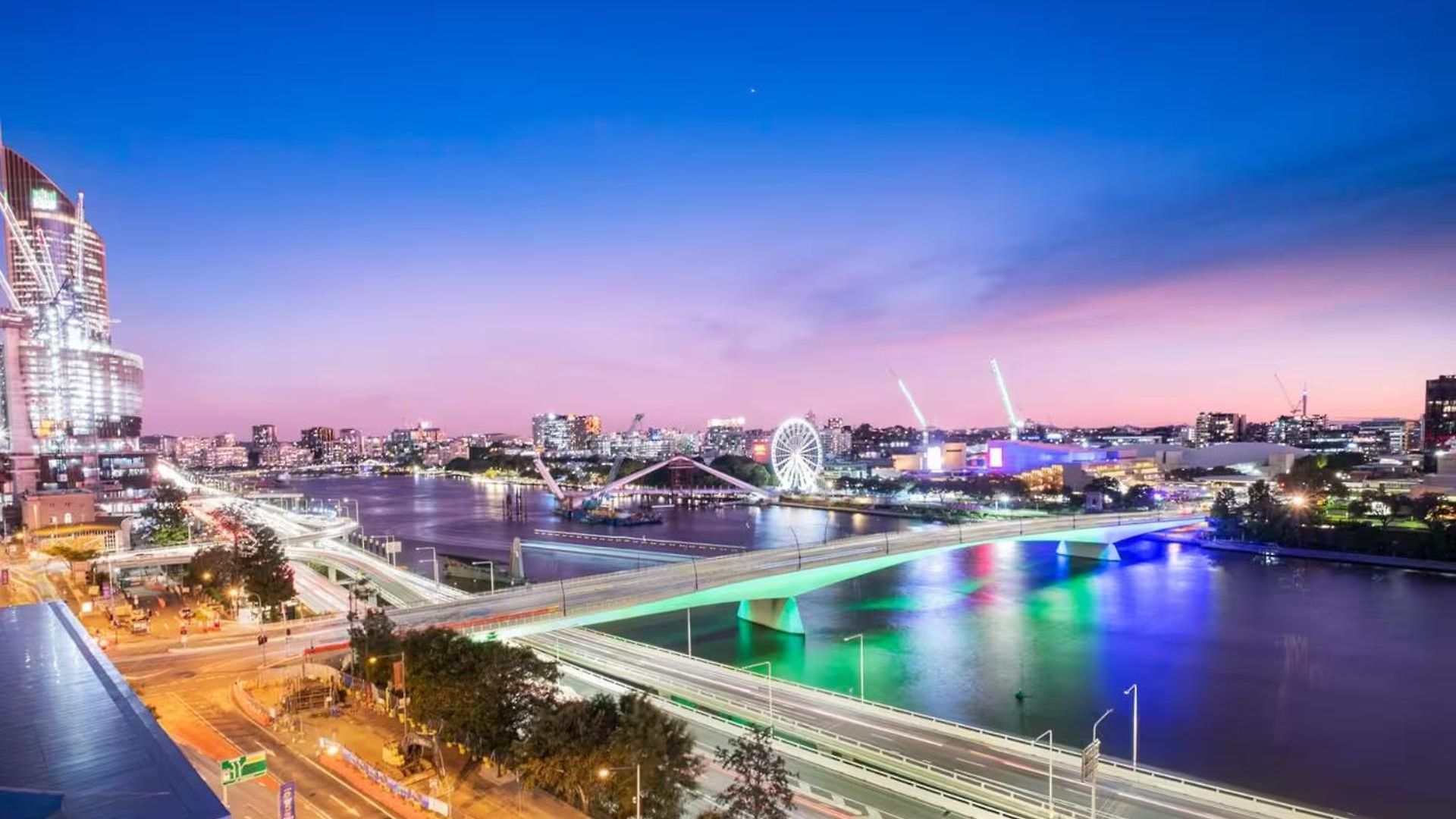 One Sky - Sleep 6 - Pools Cinema Sauna Gym Free Parking * Brisbane