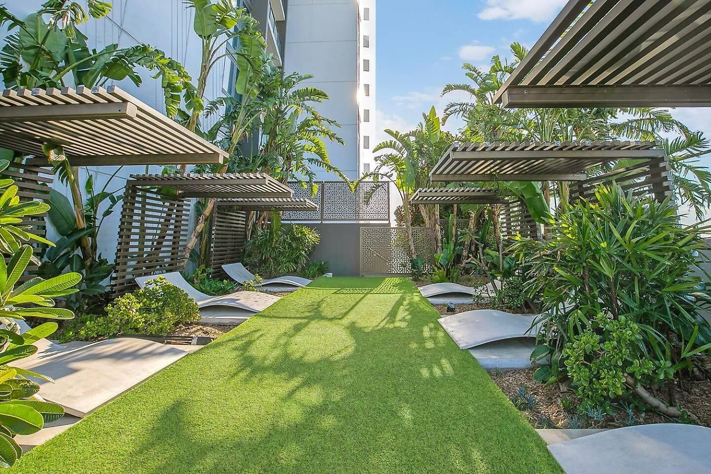 Apartment Windward - Inner-city Skyline With Pool Access