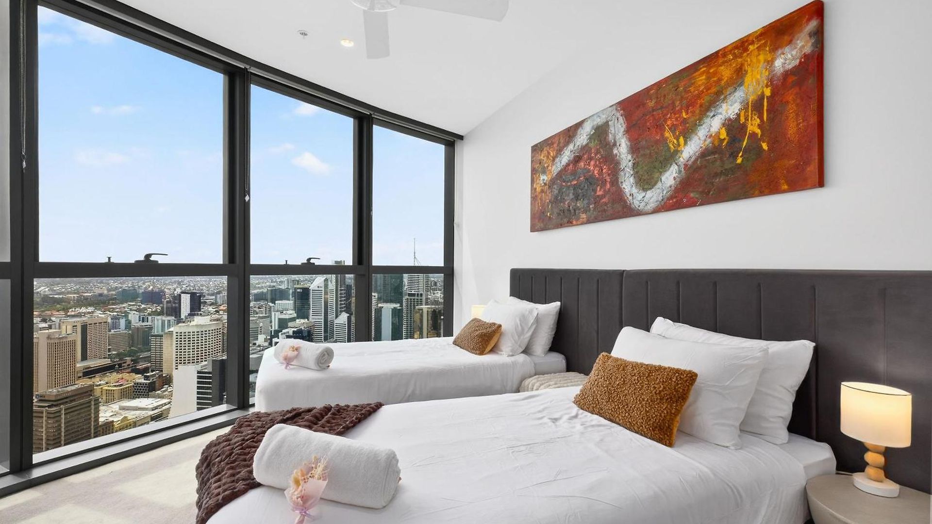 3 Bedroom Luxury In The Sky * Brisbane