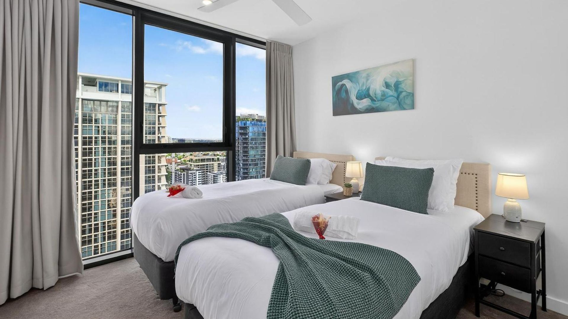 31f Premium 3br Skyline River Views One Apartment Brisbane