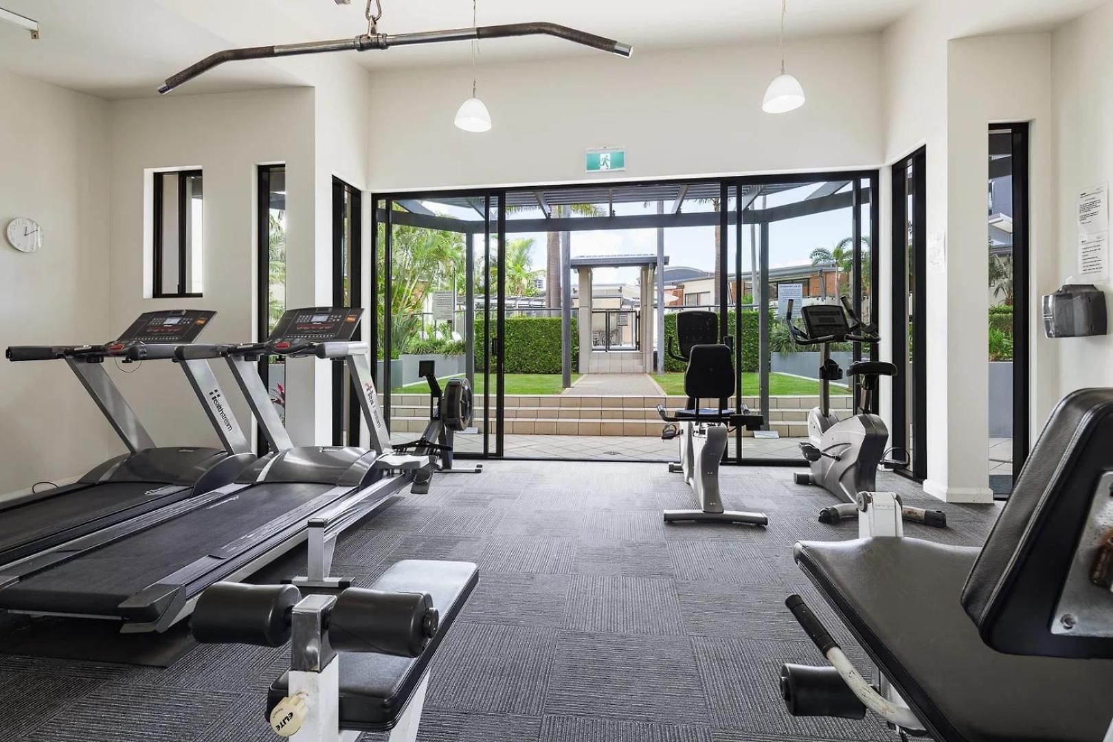 Apartment Resort-style 3br River And Hosp Parking And Pool Brisbane