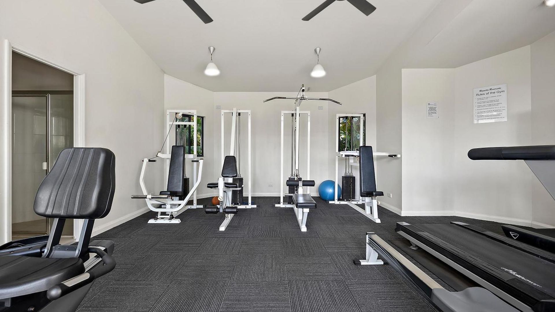 Resort-style 3br River And Hosp Parking And Pool *