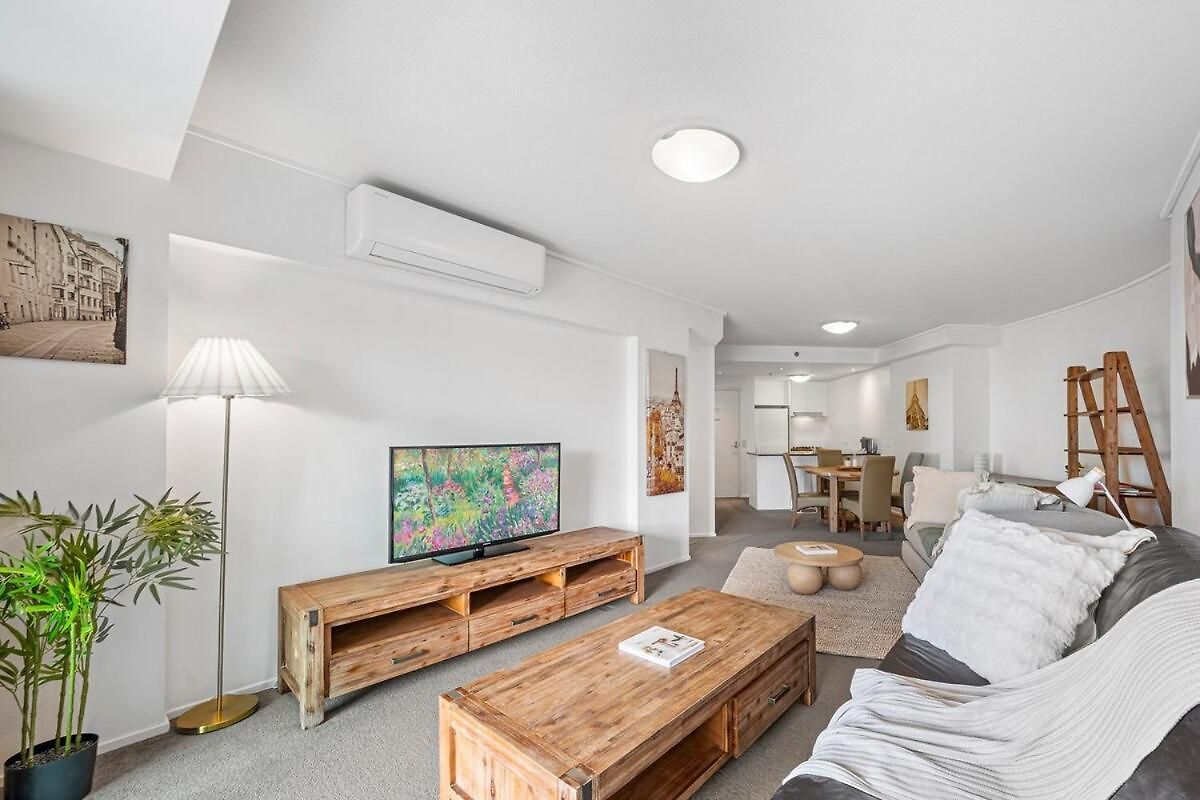 With Stunning River Views Up To 6 Guests And 2 Parking Apartment Brisbane