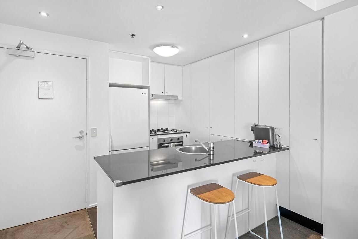 With Stunning River Views Up To 6 Guests And 2 Parking *