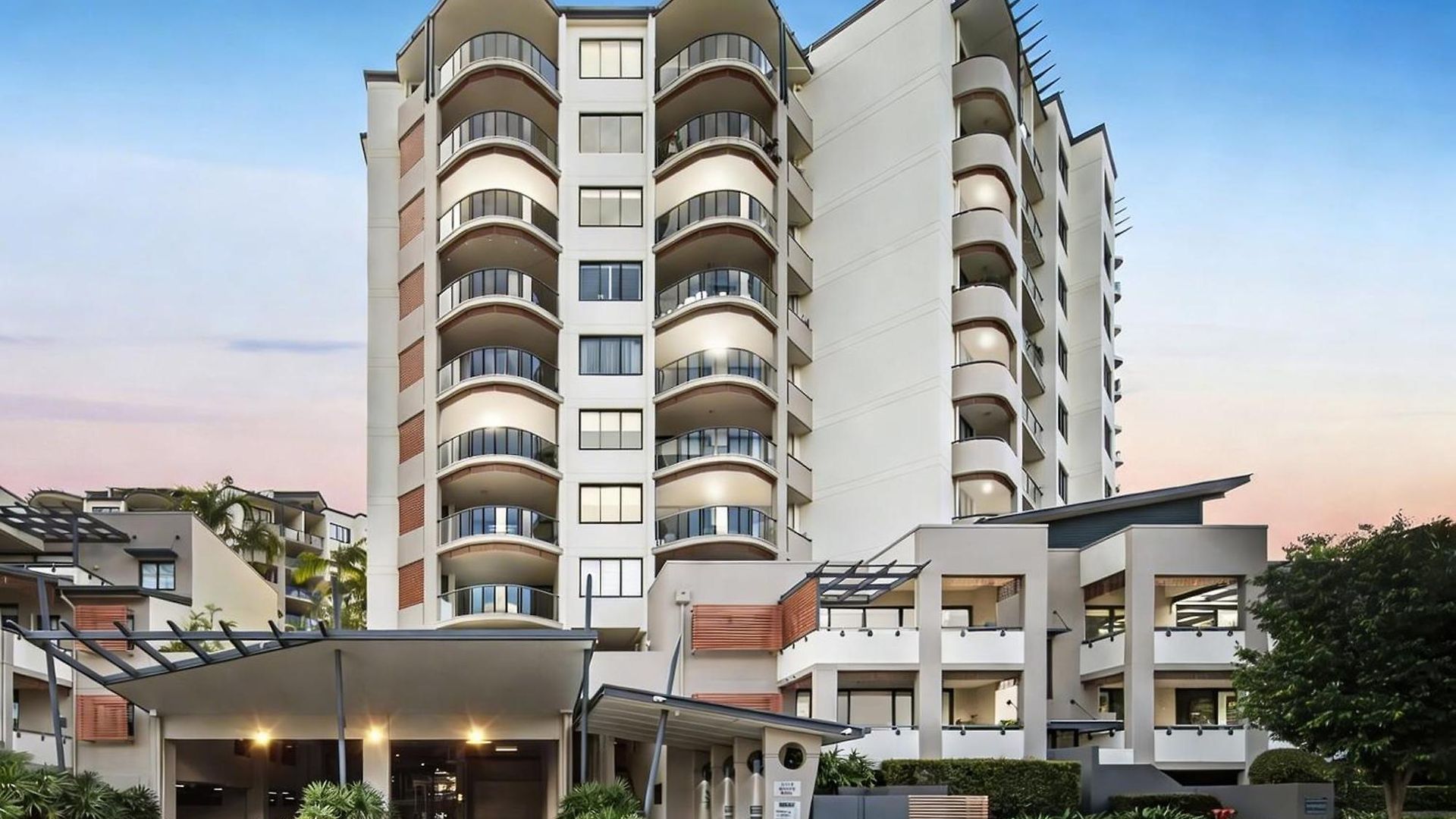 Apartment Resort-style 3br River And Hosp Parking And Pool *