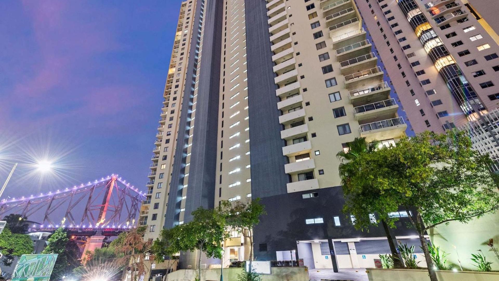 Oasis 2bed-1bath-1car-views *