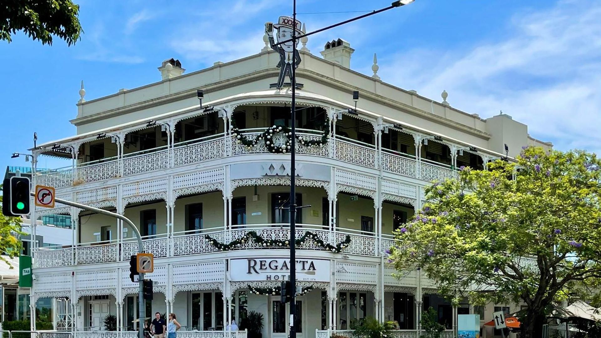 Resort-style 3br River And Hosp Parking And Pool Apartment Brisbane