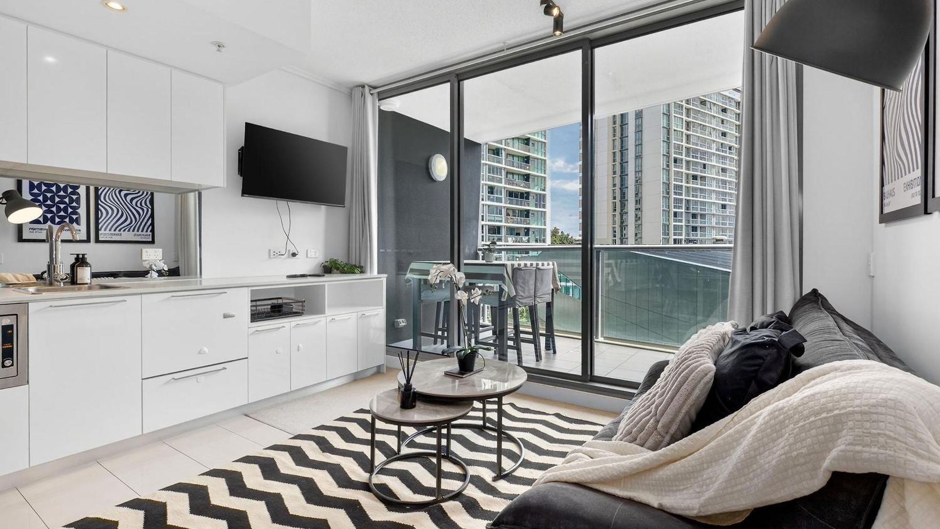 Apartment Portside Luxe Retreat 2br Free Parking & Pool *