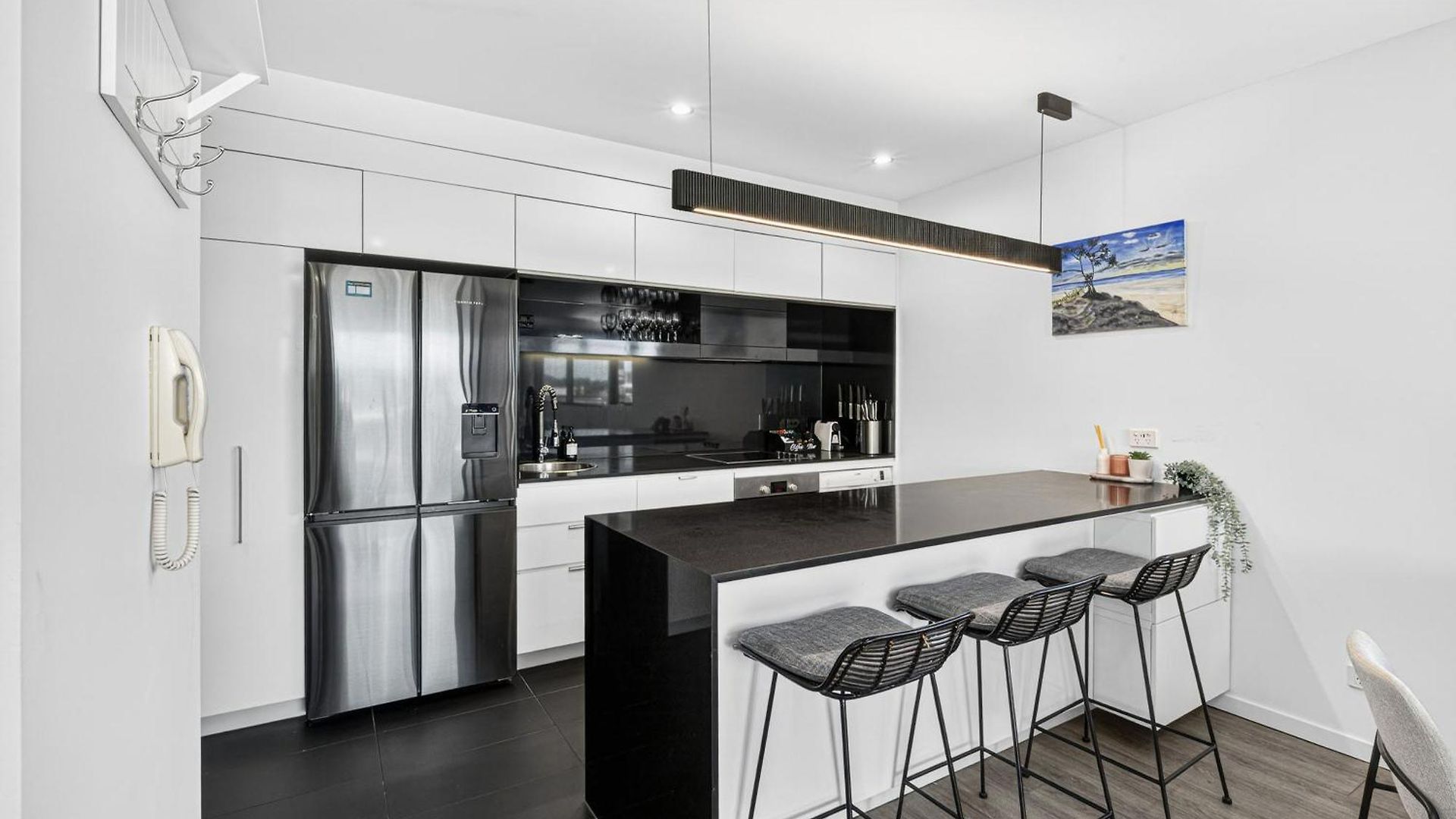Luxury 2bed2bath With Pool, Parking, Gym And Views Apartment *