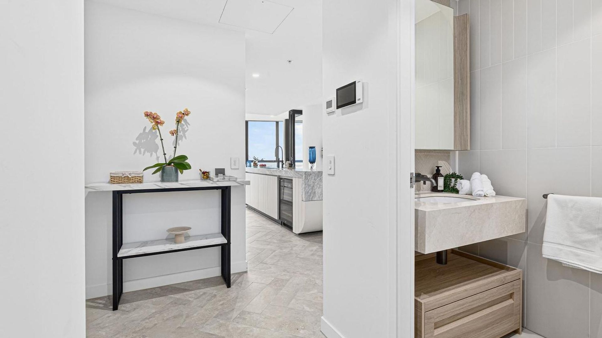 3 Bedroom Luxury In The Sky *
