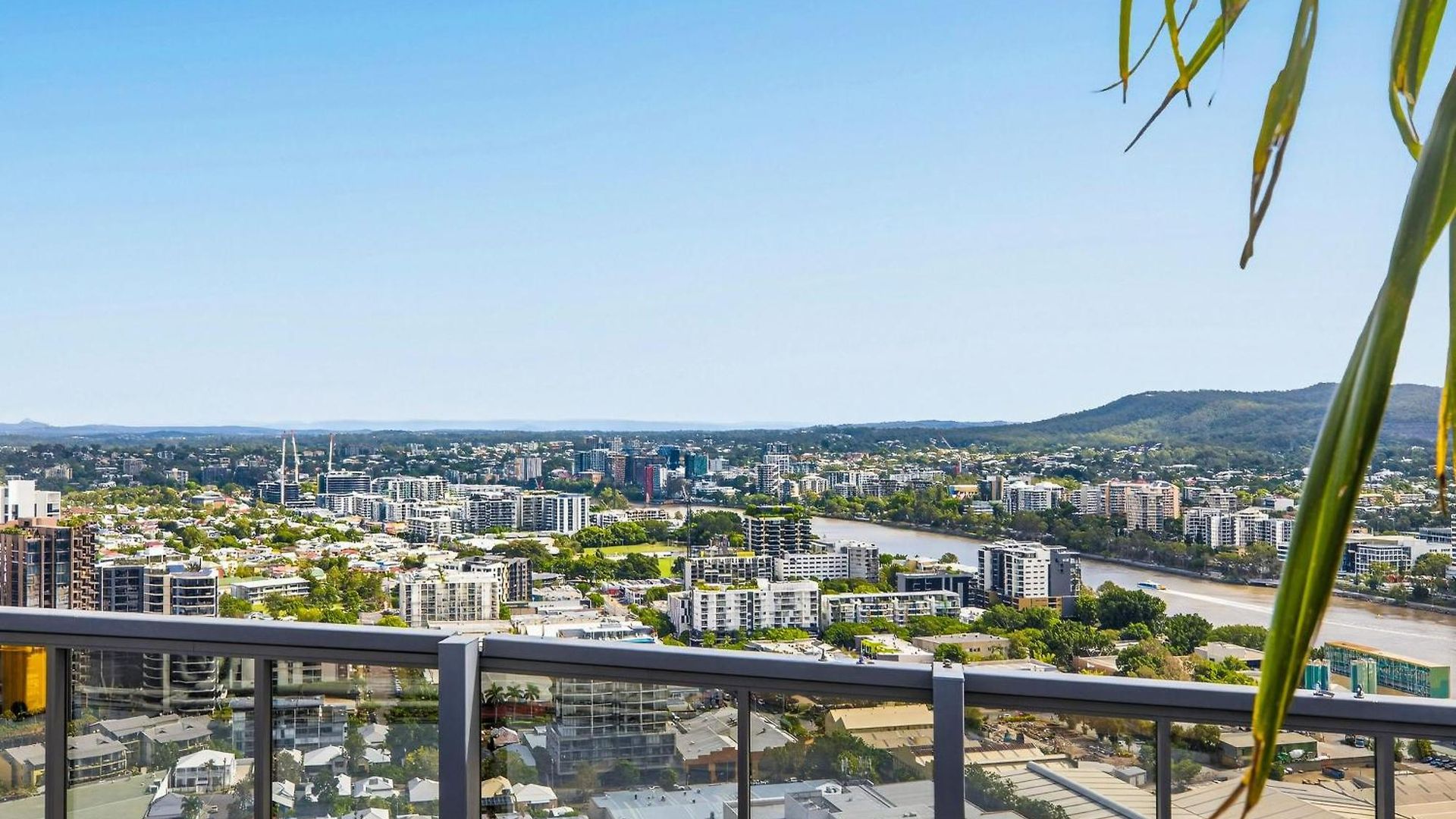Apartment 31f Premium 3br Skyline River Views One