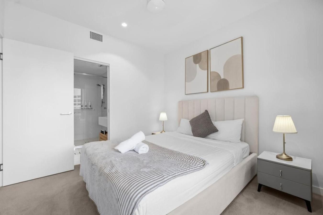 Landmark Queens Wharf 1br Wit Pool Gym And View *
