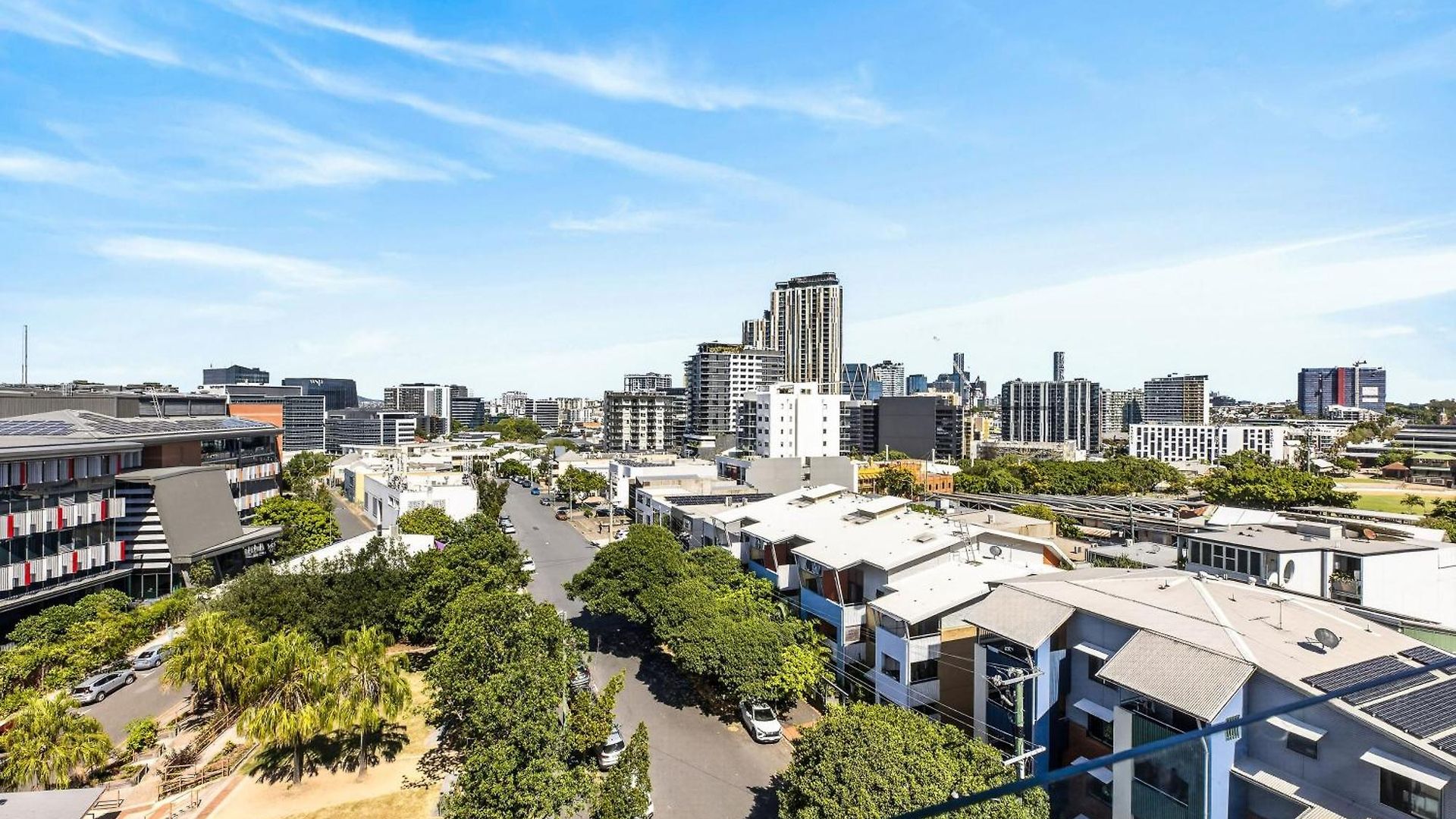 Luxury 2bed2bath With Pool, Parking, Gym And Views * Brisbane